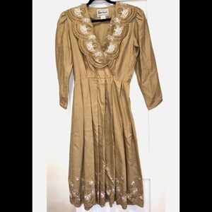 Donna Morgan for Non Stop Size 10 Dress Floral Embroidered Pleated 80's Vintage